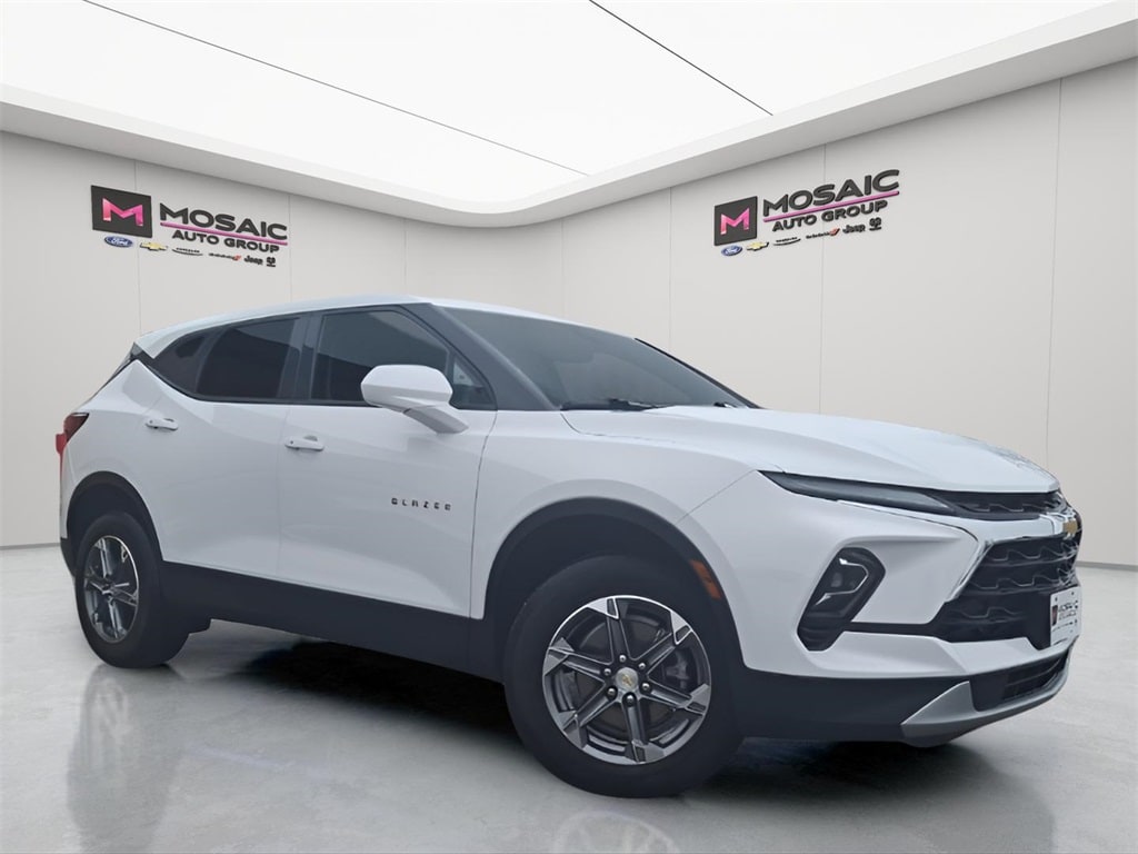 2023 Chevrolet Blazer LT's photo