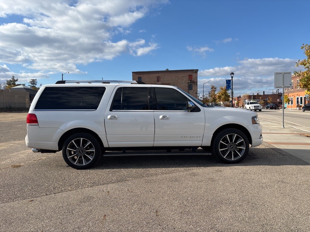 Used 2017 Lincoln Navigator L Reserve SUV