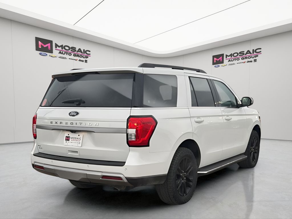 Used 2022 Ford Expedition XLT with VIN 1FMJU1JTXNEA53947 for sale in Zumbrota, Minnesota