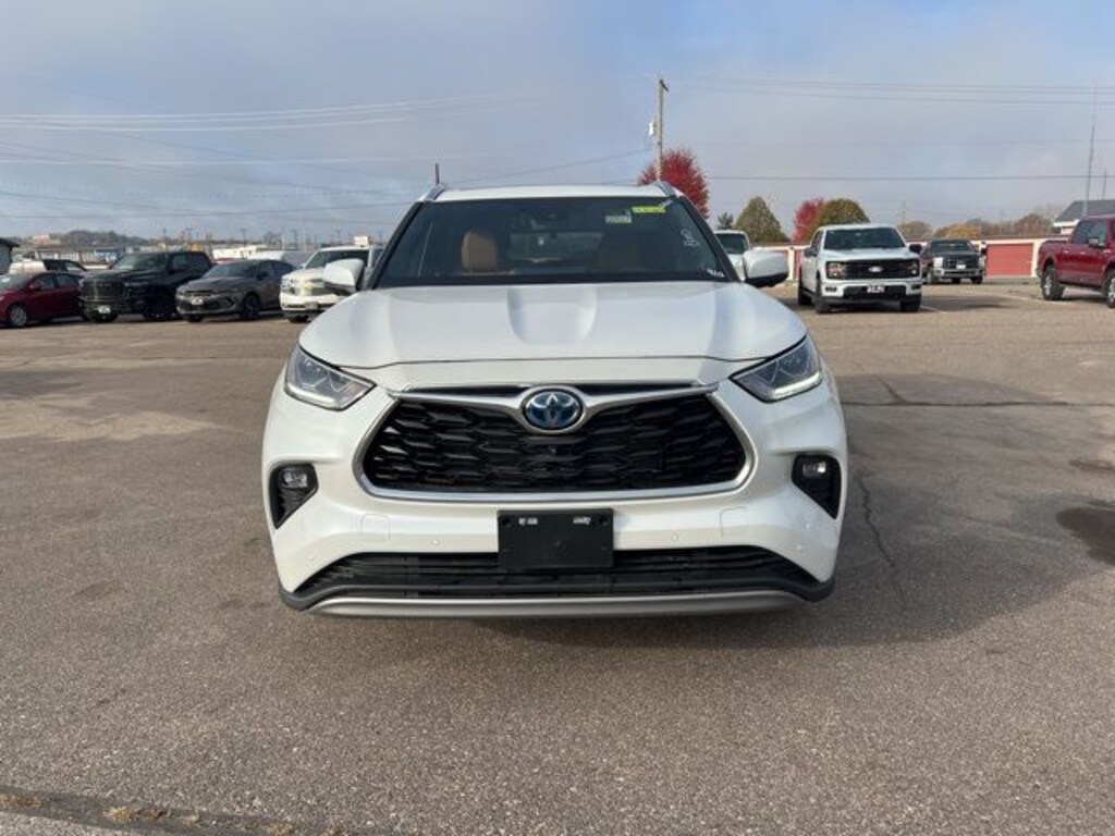 Used 2023 Toyota Highlander Hybrid Platinum SUV