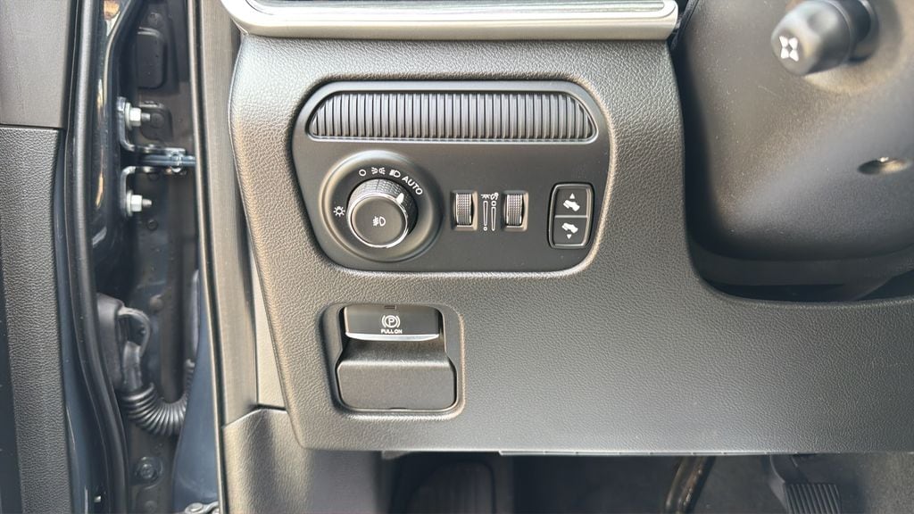 2024 Jeep Wagoneer L Series III - Photo 32