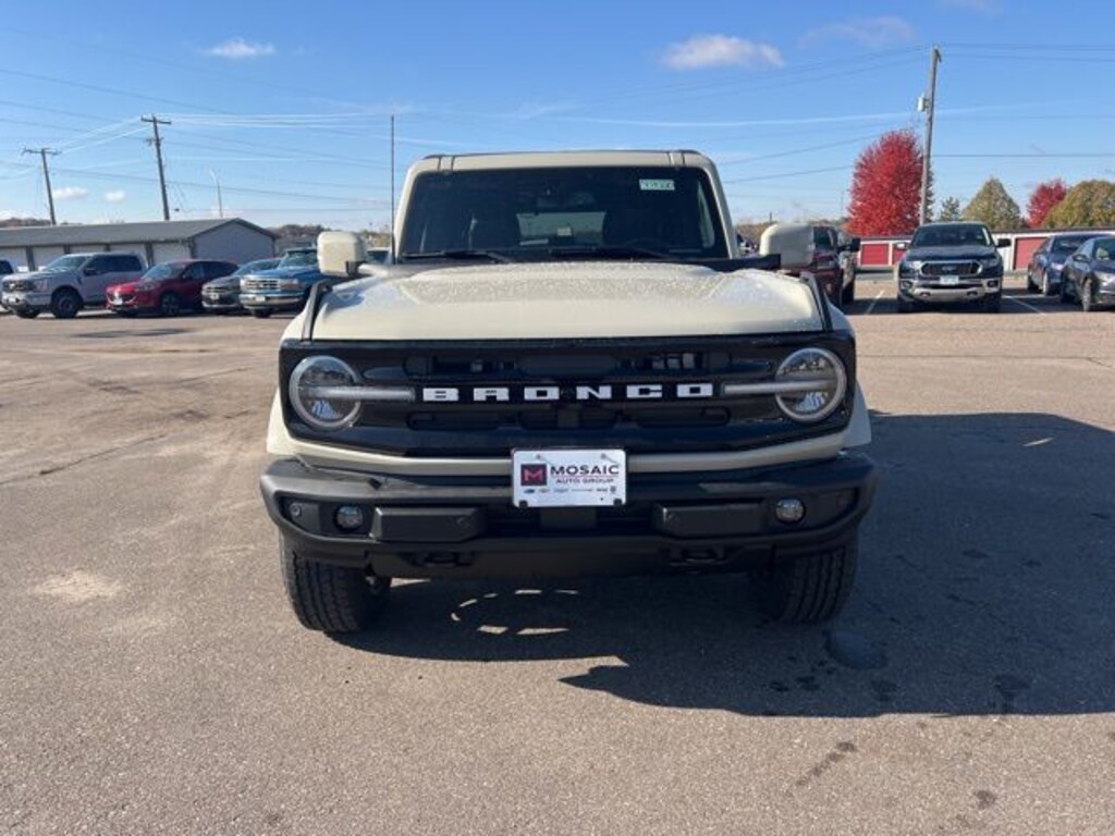 New 2025 Ford Bronco Outer Banks SUV