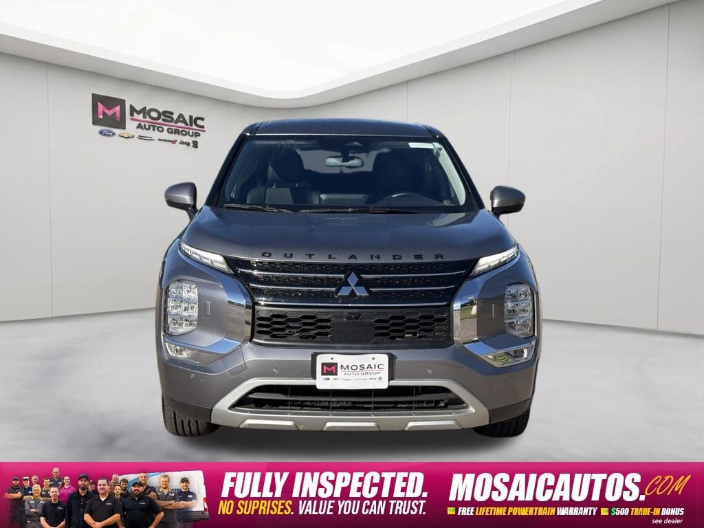 Used 2023 Mitsubishi Outlander Plug-In Hybrid SE with VIN JA4T5UA9XPZ040895 for sale in Zumbrota, Minnesota