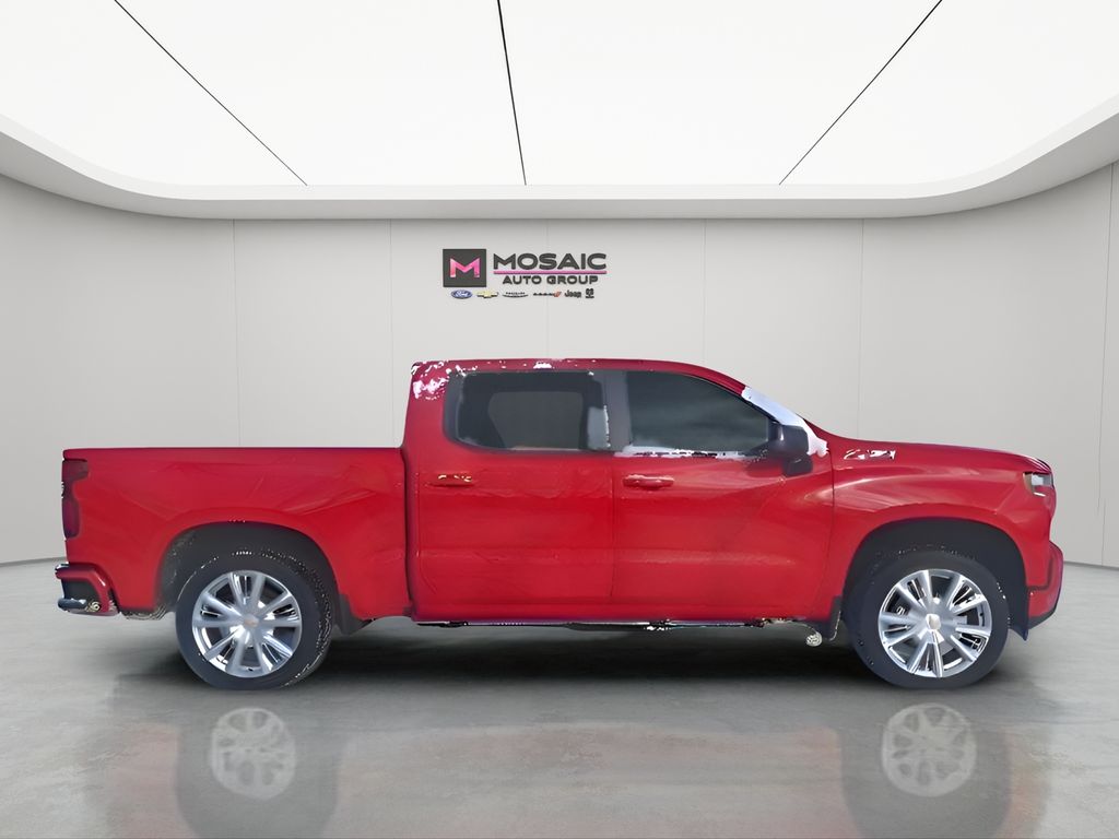 Used 2021 Chevrolet Silverado 1500 RST with VIN 3GCUYEET3MG376509 for sale in Zumbrota, Minnesota