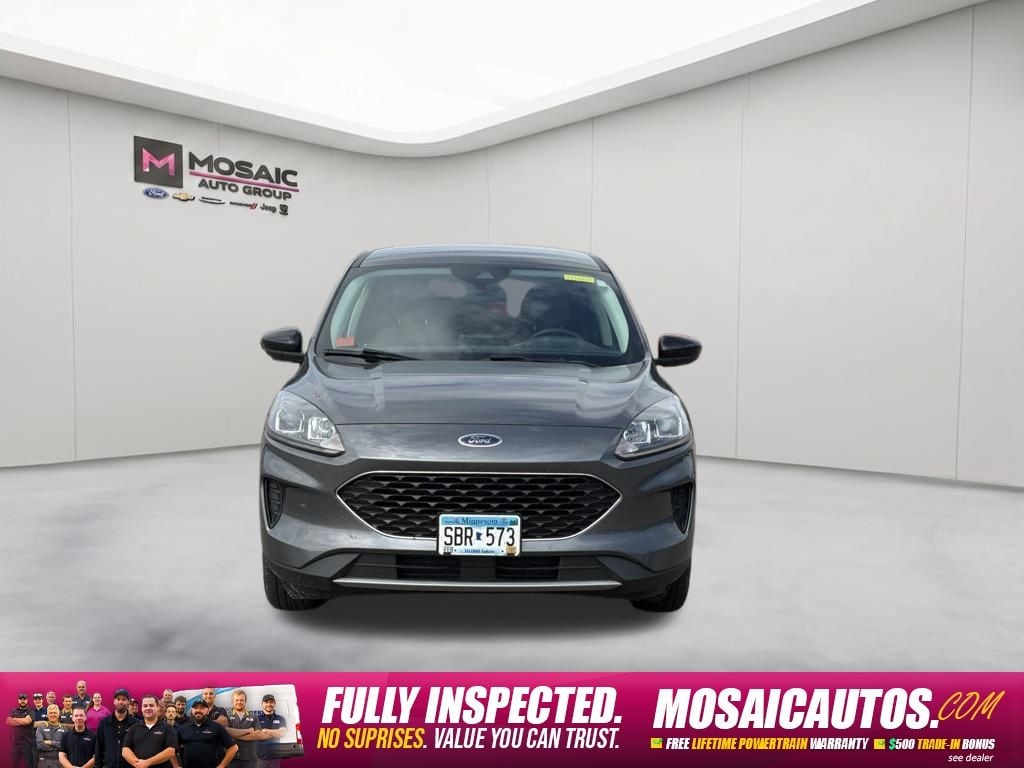 Used 2022 Ford Escape SE with VIN 1FMCU0G6XNUA46989 for sale in Zumbrota, Minnesota