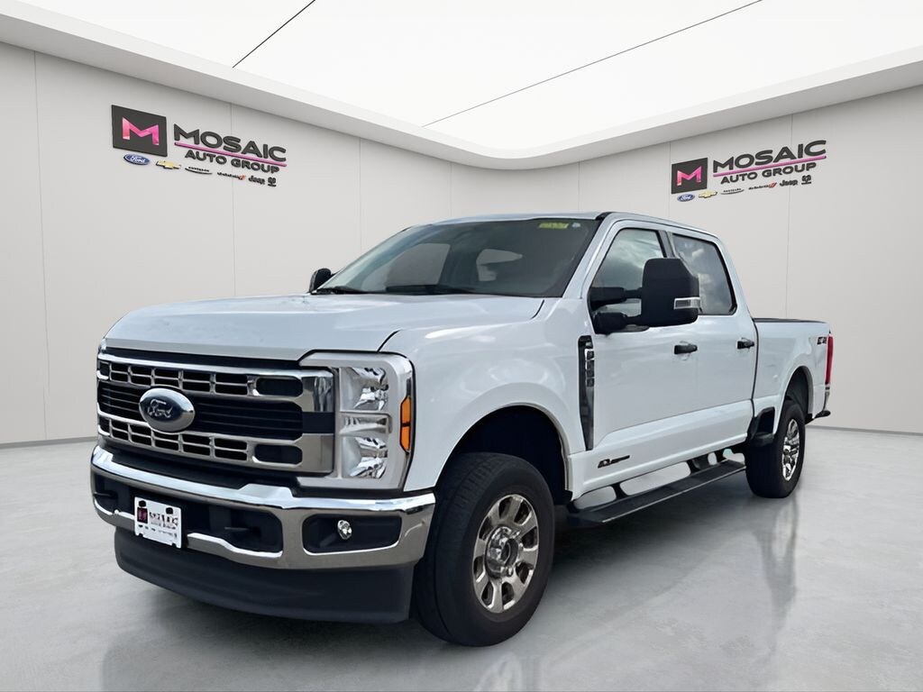 Used 2024 Ford F-250SD XLT Truck