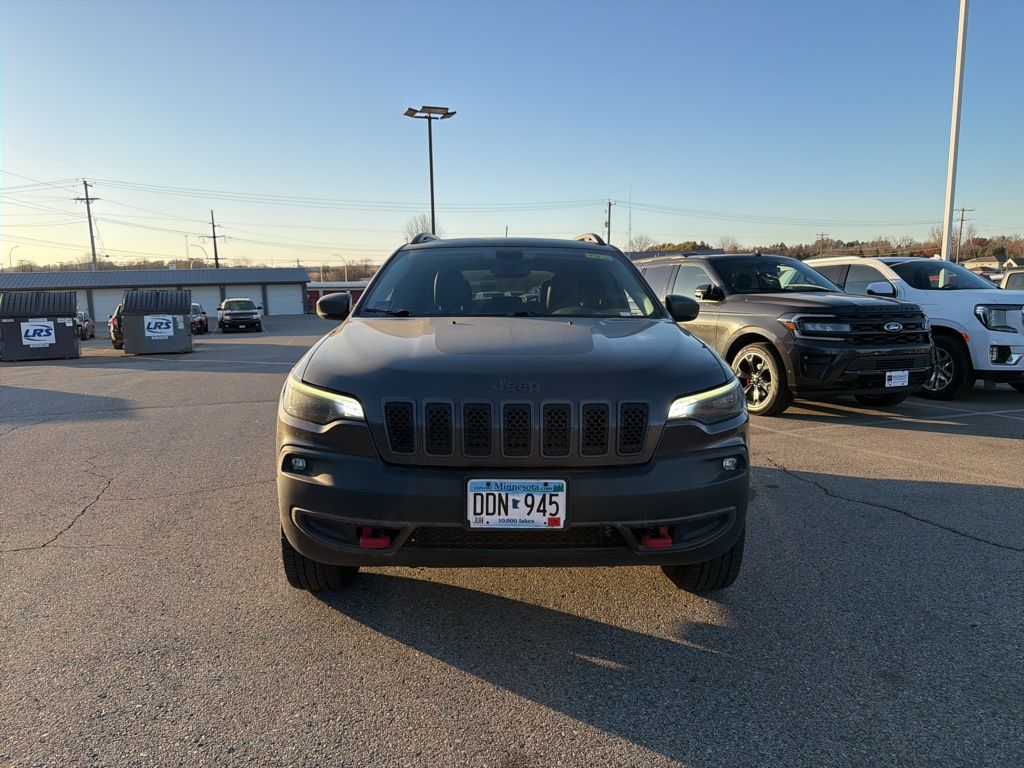 Used 2019 Jeep Cherokee Trailhawk with VIN 1C4PJMBX4KD427058 for sale in Zumbrota, Minnesota