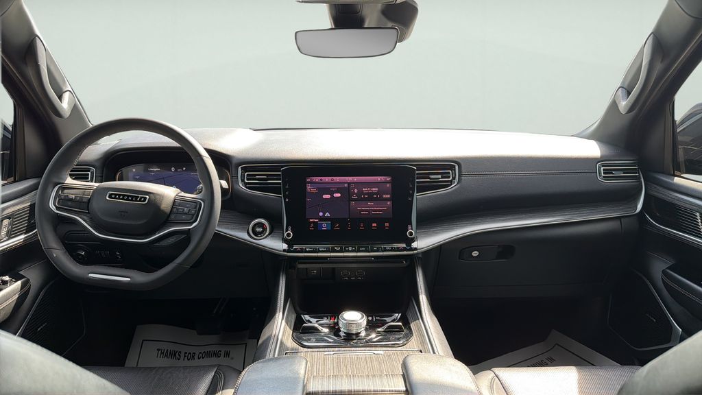 2024 Jeep Wagoneer L Series III - Photo 14