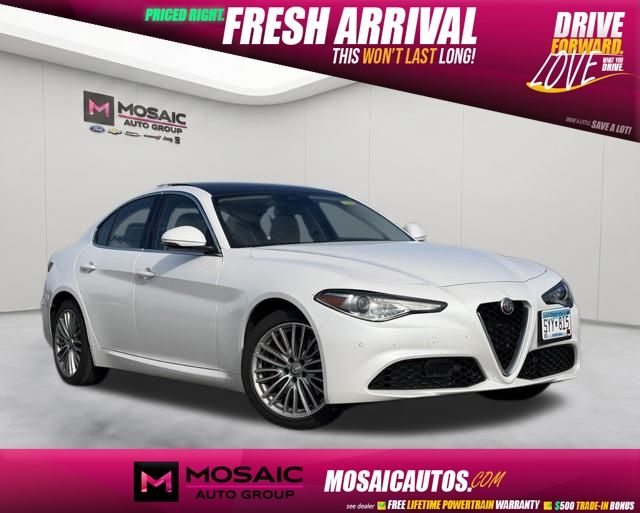 2019 Alfa Romeo Giulia 2.0 Ti Lusso Auto AWD's photo