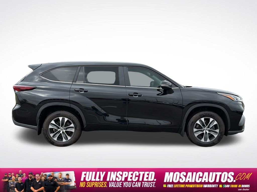 Used 2024 Toyota Highlander XLE with VIN 5TDKDRBH7RS573993 for sale in Zumbrota, Minnesota