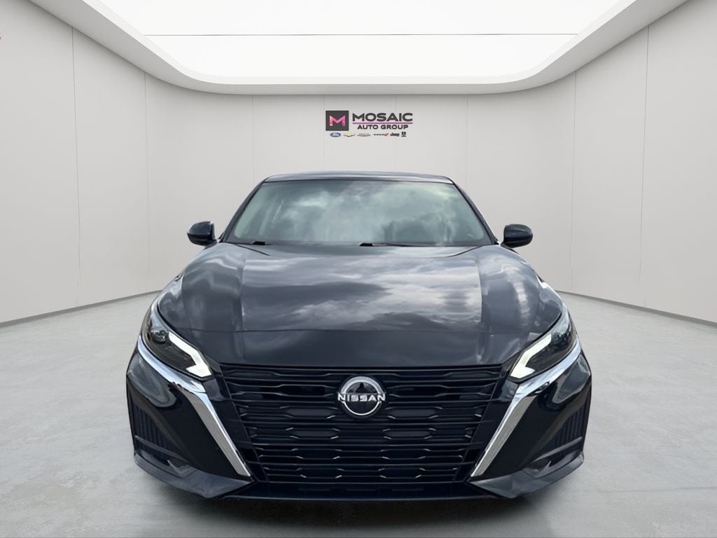 Used 2023 Nissan Altima 2.5 SV Sedan