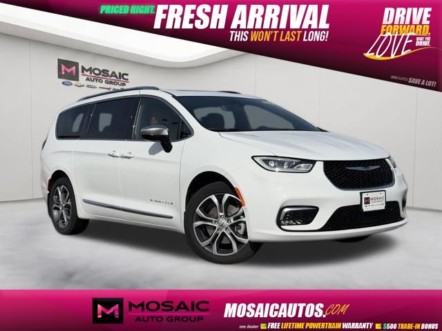 2025 Chrysler Pacifica Pinnacle AWD's photo