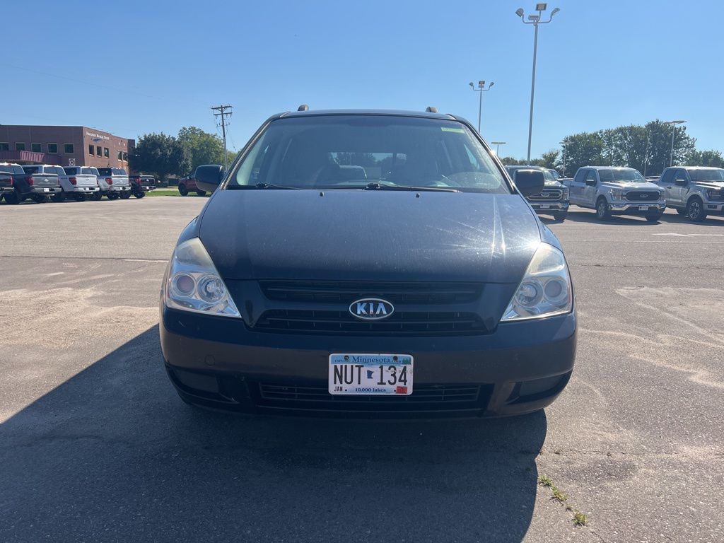 Used 2008 Kia Sedona LX with VIN KNDMB233386230279 for sale in Zumbrota, Minnesota