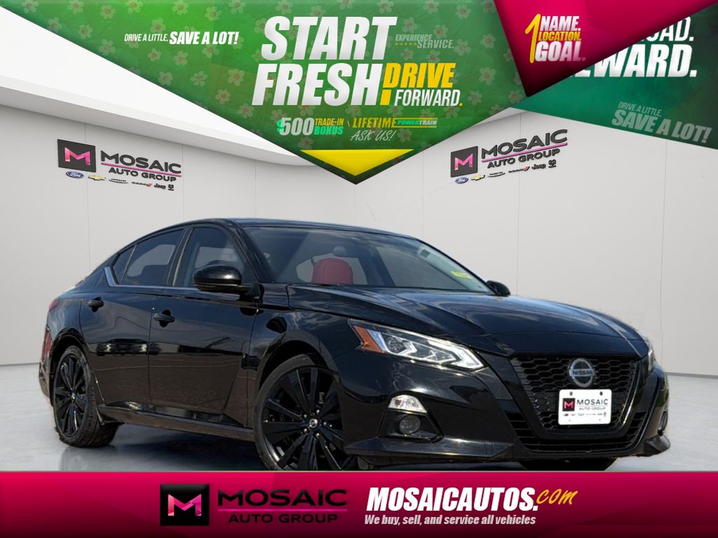 2022 Nissan Altima SR