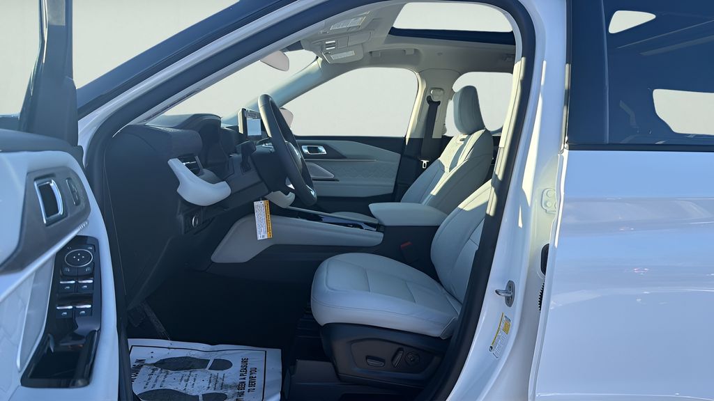 2026 Ford Explorer Platinum - Photo 25