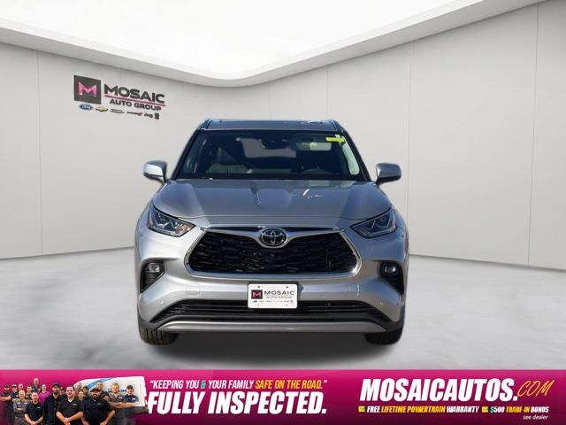 Used 2024 Toyota Highlander Platinum with VIN 5TDKDRBH6RS573404 for sale in Zumbrota, Minnesota