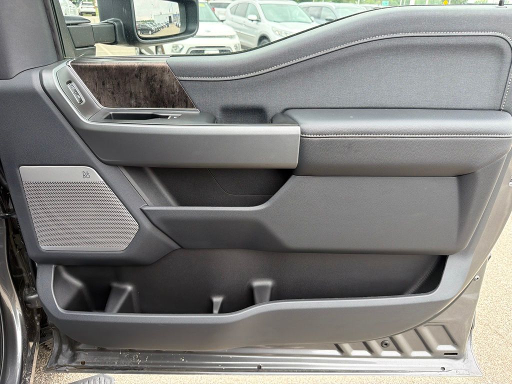 2026 Ford F-350 Super Duty Lariat - Photo 9