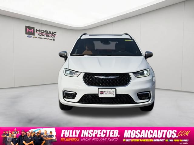 Used 2025 Chrysler Pacifica Pinnacle with VIN 2C4RC3PG5SR517919 for sale in Zumbrota, Minnesota
