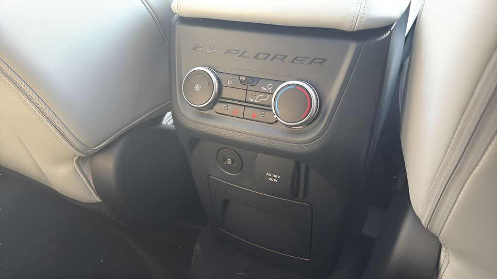 2026 Ford Explorer Platinum - Photo 19