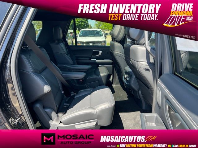 2026 Ford Expedition Platinum MAX 4x4's photo