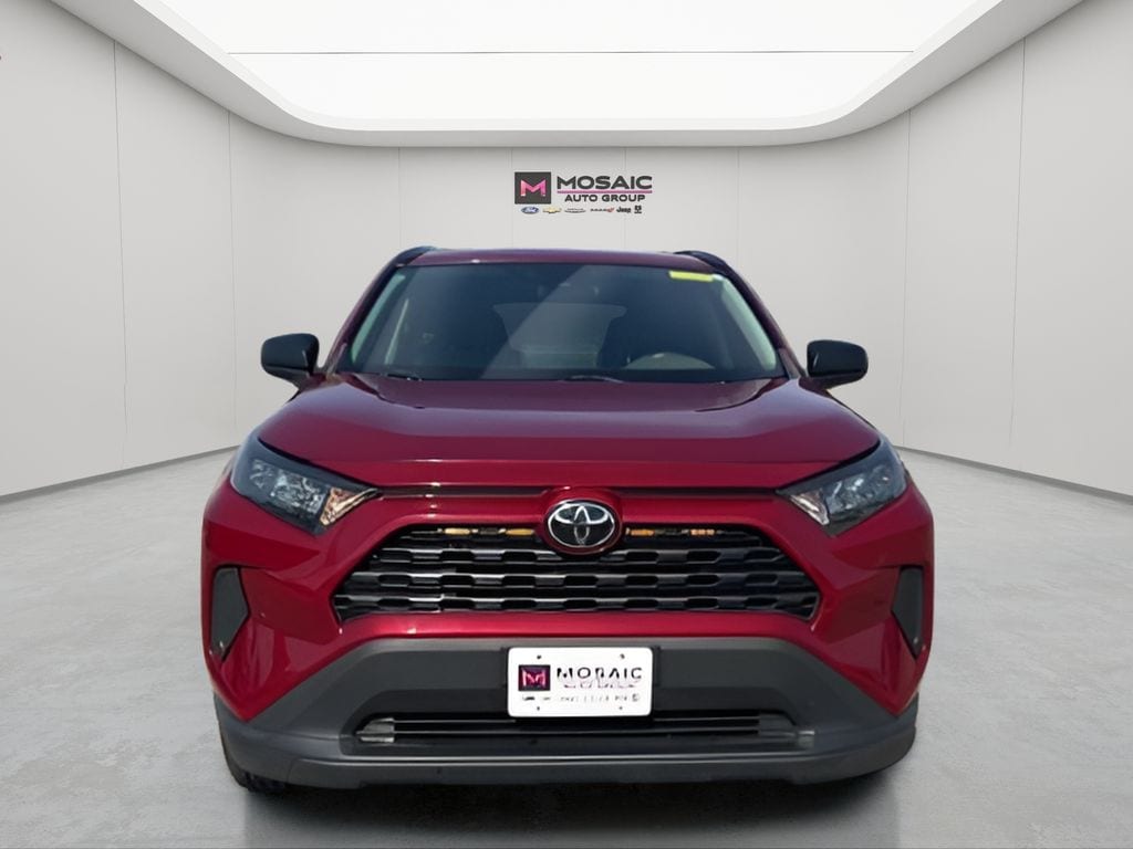 Used 2021 Toyota RAV4 LE with VIN 2T3F1RFV5MW184450 for sale in Zumbrota, Minnesota