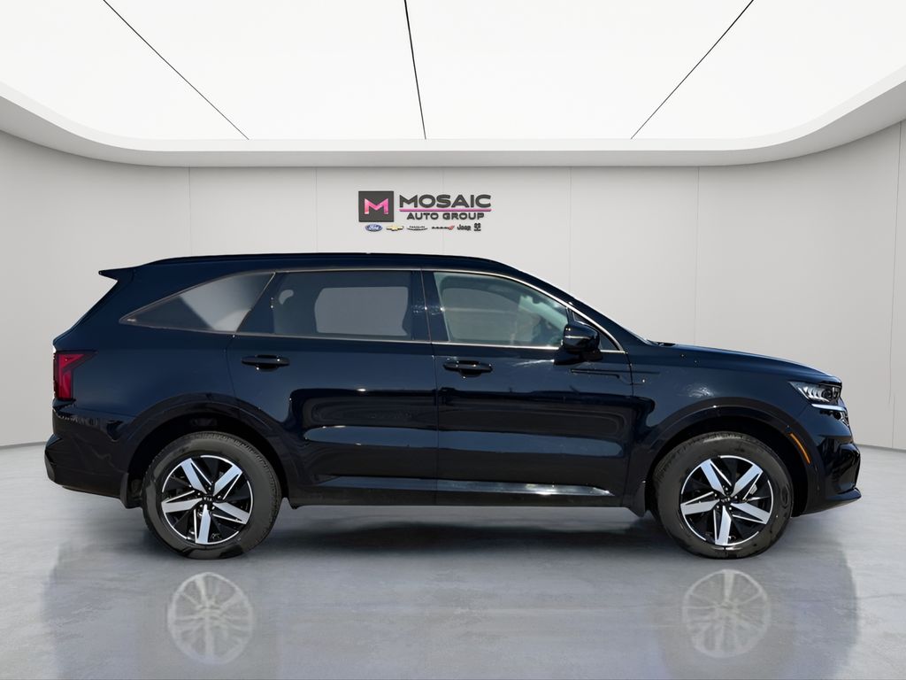 Used 2021 Kia Sorento EX with VIN 5XYRHDLF8MG069591 for sale in Zumbrota, Minnesota