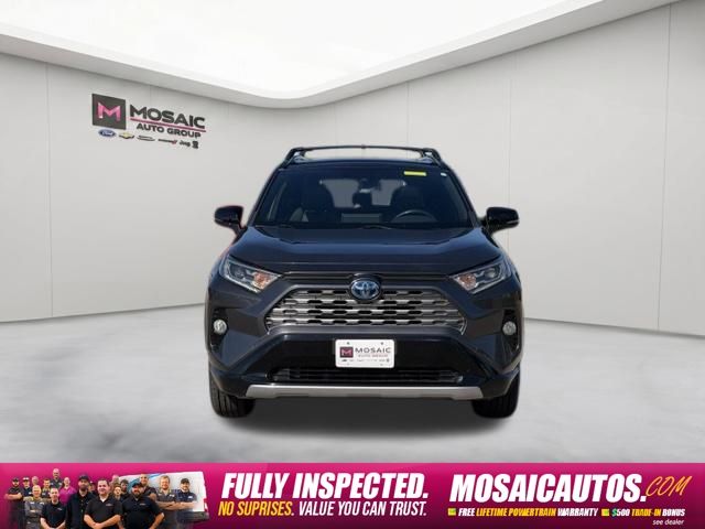 Used 2019 Toyota RAV4 XSE with VIN JTMEWRFV0KD508881 for sale in Zumbrota, Minnesota