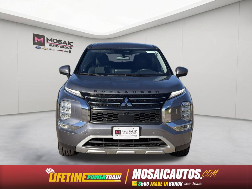 Used 2023 Mitsubishi Outlander Plug-In Hybrid SE with VIN JA4T5UA9XPZ040895 for sale in Zumbrota, Minnesota