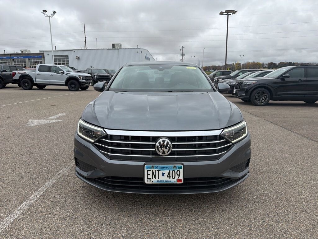 Used 2019 Volkswagen Jetta SEL Sedan