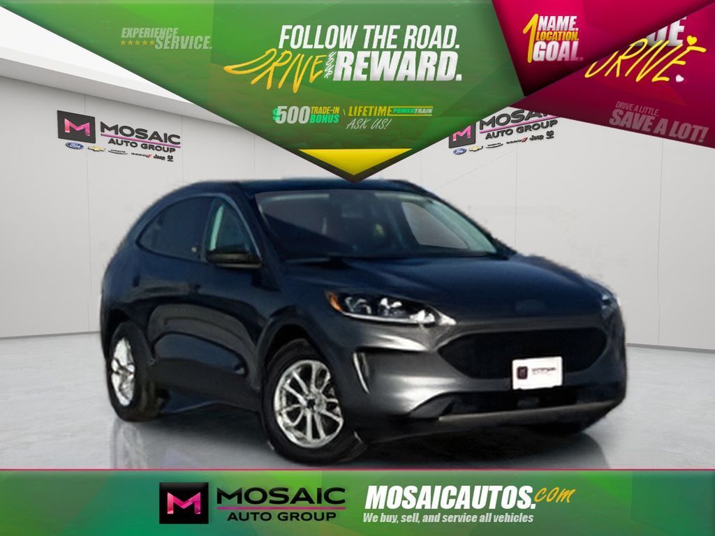 Used 2022 Ford Escape SE with VIN 1FMCU9BZ0NUA06572 for sale in Zumbrota, MN