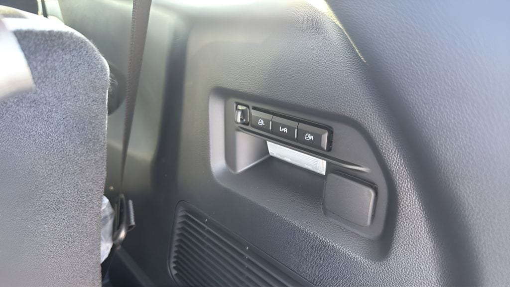 2026 Ford Explorer Platinum - Photo 21