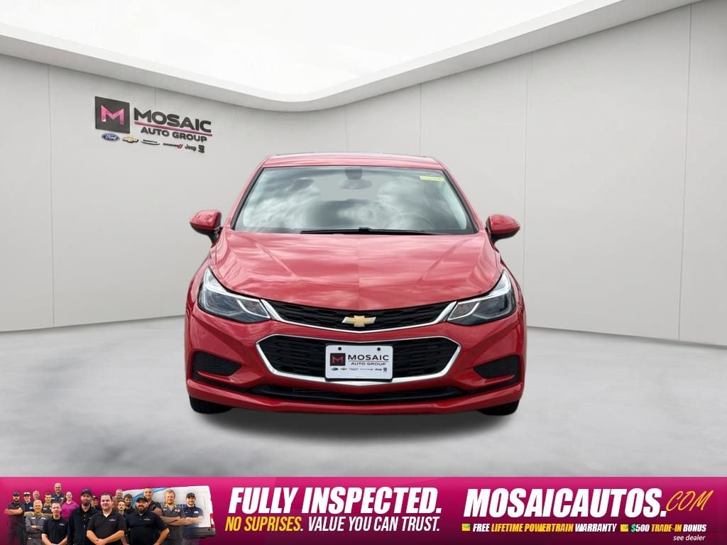 Used 2018 Chevrolet Cruze LT with VIN 3G1BE6SM3JS629641 for sale in Zumbrota, Minnesota