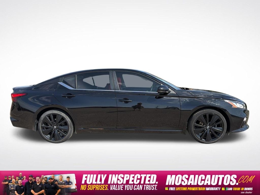 Used 2022 Nissan Altima SR with VIN 1N4BL4CV0NN366734 for sale in Zumbrota, Minnesota