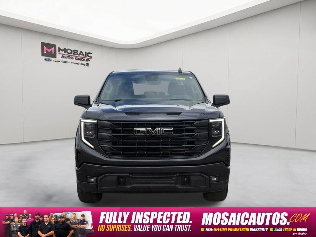 Used 2022 GMC Sierra 1500 Elevation with VIN 1GTUUCED7NZ609530 for sale in Zumbrota, Minnesota