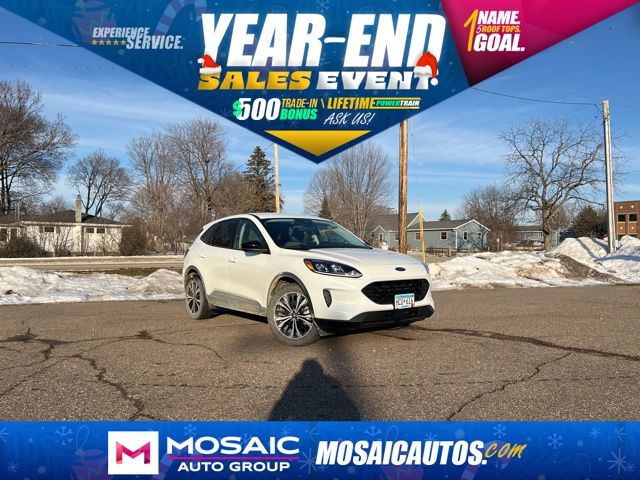 2021 Ford Escape SE's photo