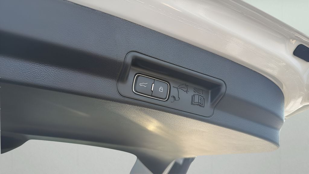 2026 Ford Explorer Platinum - Photo 22