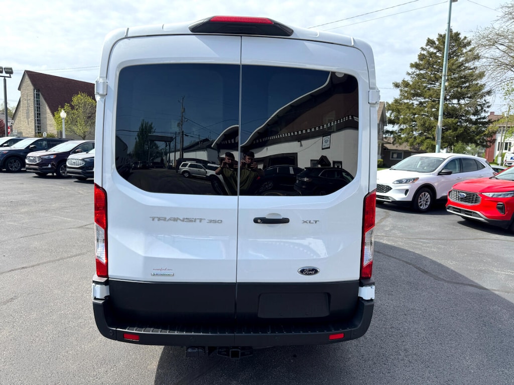 New 2025 Ford Transit Passenger Wagon T-350 148 Med Roof XLT RWD Wagon Medium Roof Van