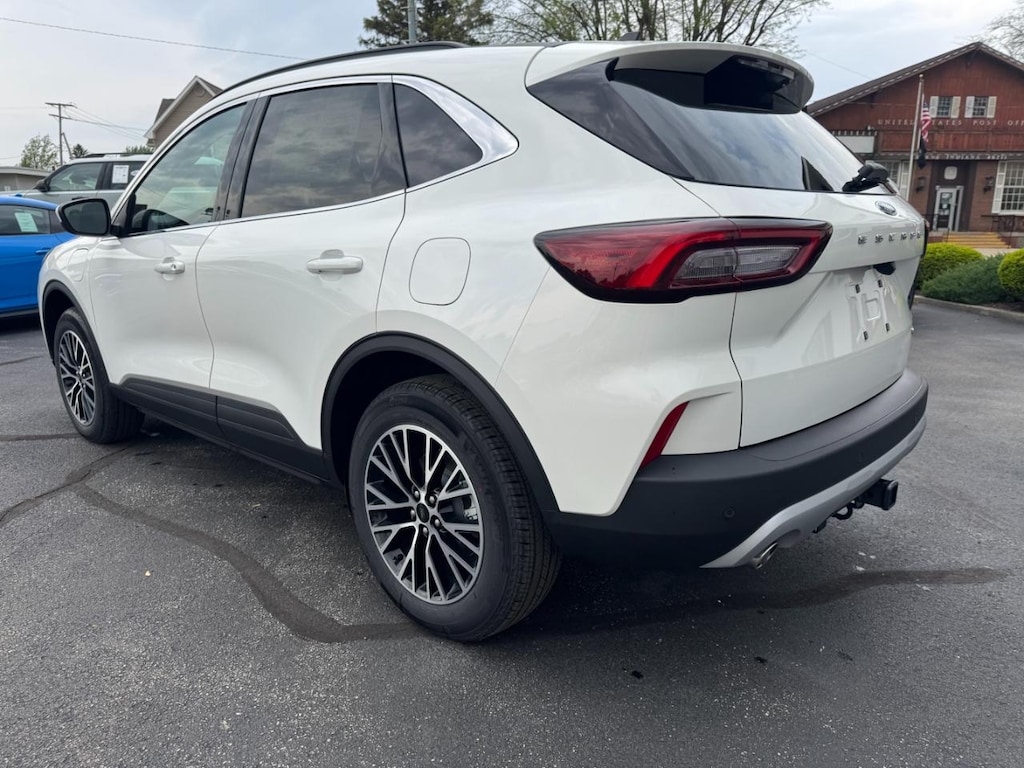 New 2026 Ford Escape Phev FWD SUV