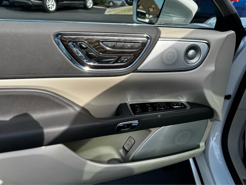 Used 2017 Lincoln Continental Reserve FWD