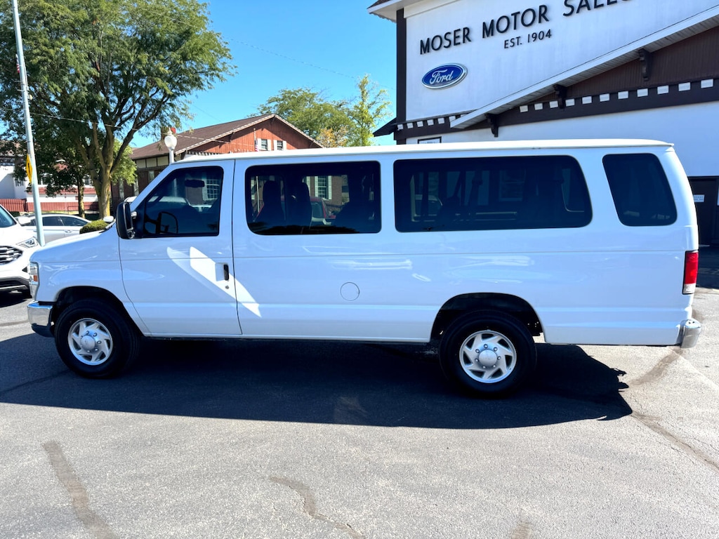 Used 2014 Ford Econoline Wagon E-350 Super Duty Ext XLT Wagon Extended Wagon