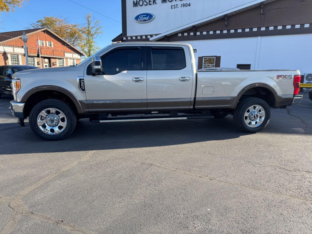 Used 2017 Ford Super Duty F-350 SRW Lariat 4WD Crew Cab 8 Bed Truck Crew Cab
