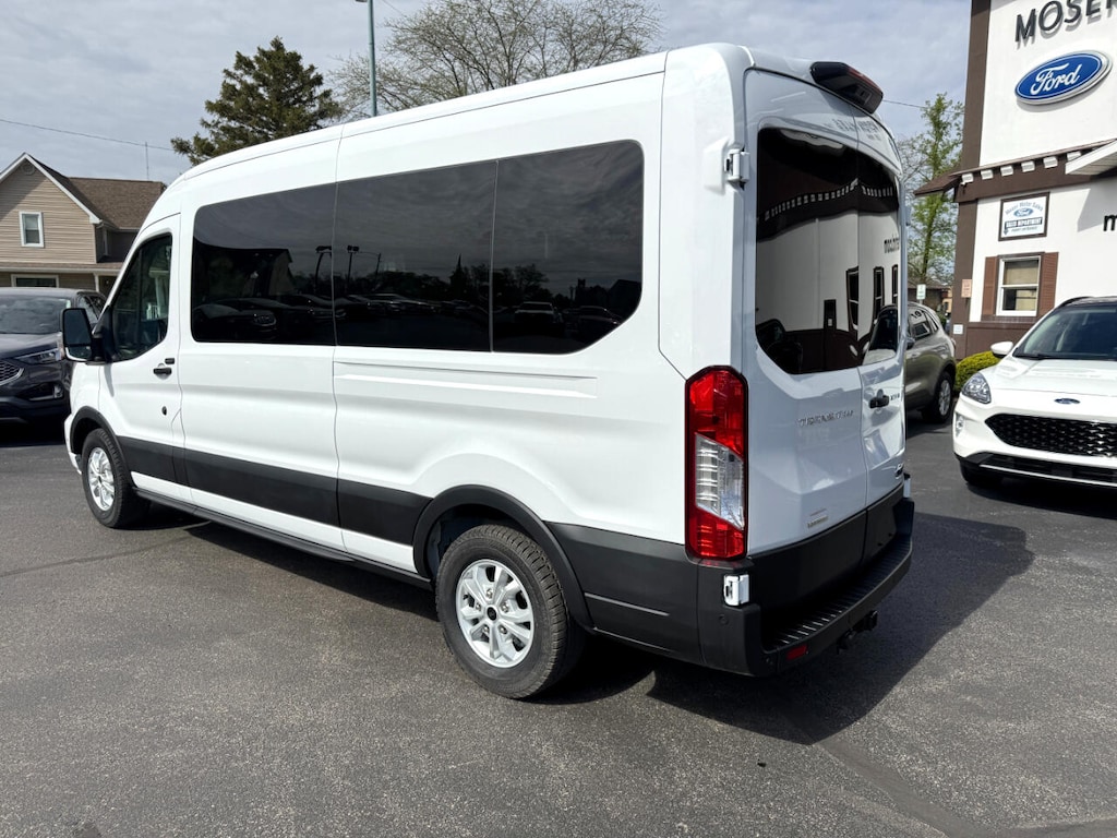 New 2025 Ford Transit Passenger Wagon T-350 148 Med Roof XLT RWD Wagon Medium Roof Van