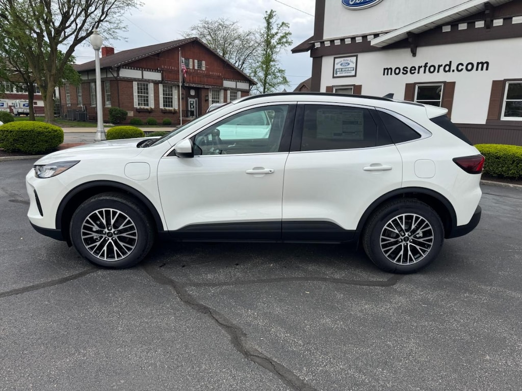 New 2026 Ford Escape Phev FWD SUV