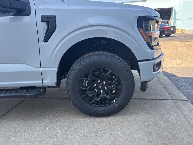 2025 Ford F-150 XLT photo 4