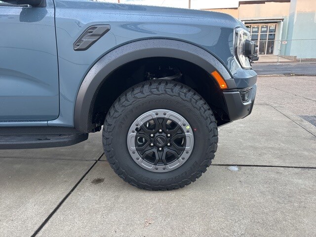 2025 Ford Ranger Raptor photo 2
