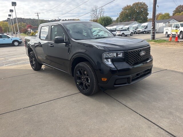 2025 Ford Maverick XLT photo 2
