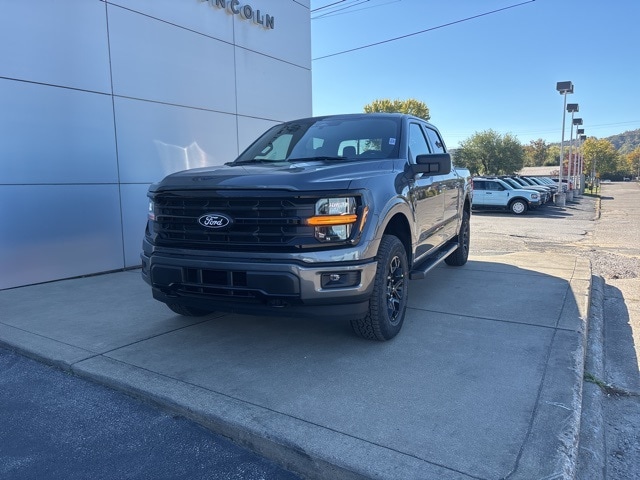 2025 Ford F-150 XLT's photo