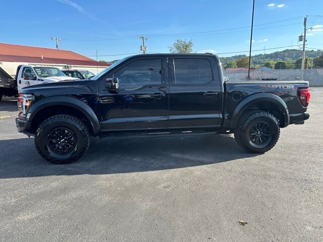 2025 Ford F-150 Raptor photo 2