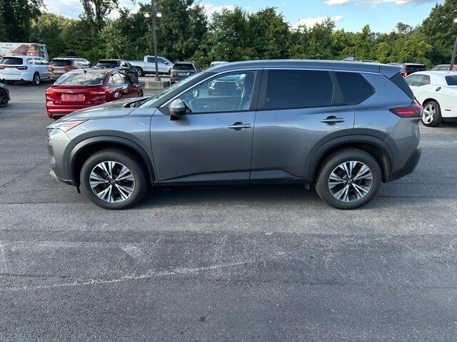 2023 Nissan Rogue SV photo 3