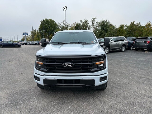 2025 Ford F-150 XLT photo 2